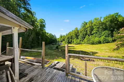 2784 St John Road Lenoir NC 28645