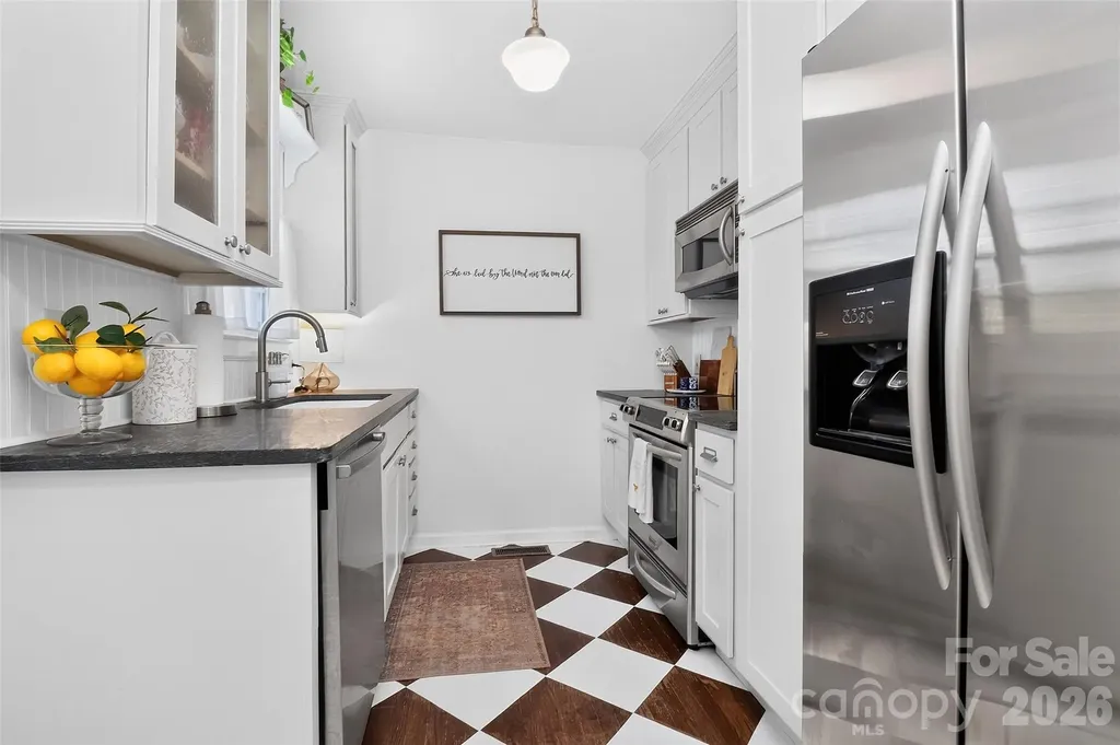 219 Wakefield Drive Charlotte NC 28209