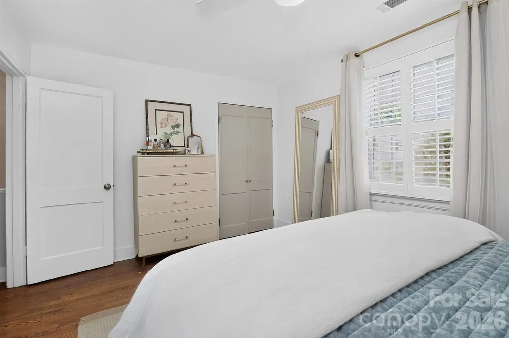 219 Wakefield Drive Charlotte NC 28209
