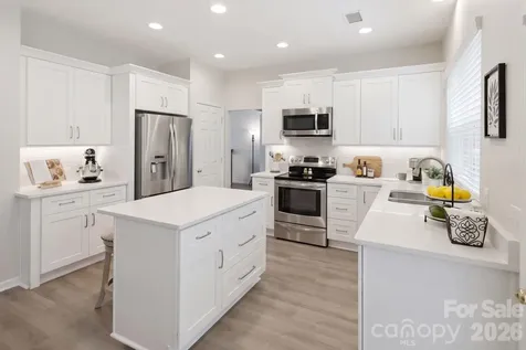 12044 Humboldt Drive Charlotte NC 28277
