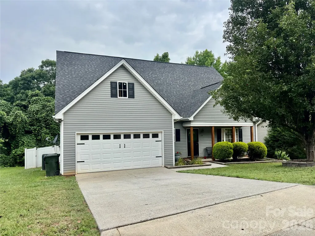 229 17th Avenue SE Hickory NC 28602