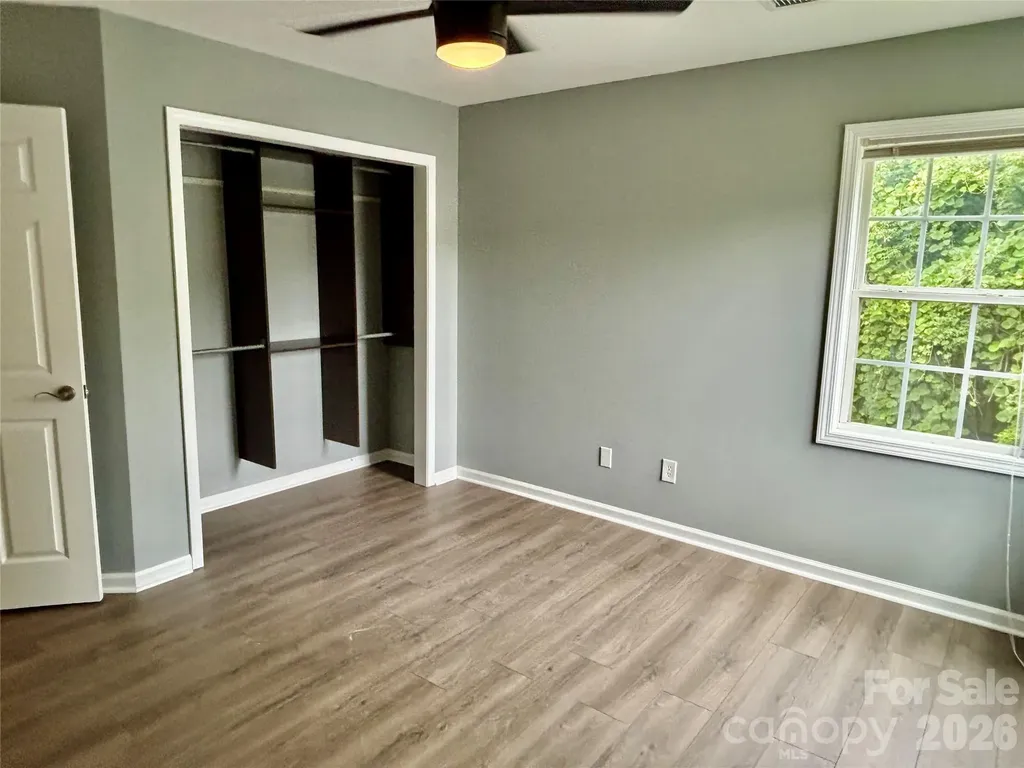 229 17th Avenue SE Hickory NC 28602