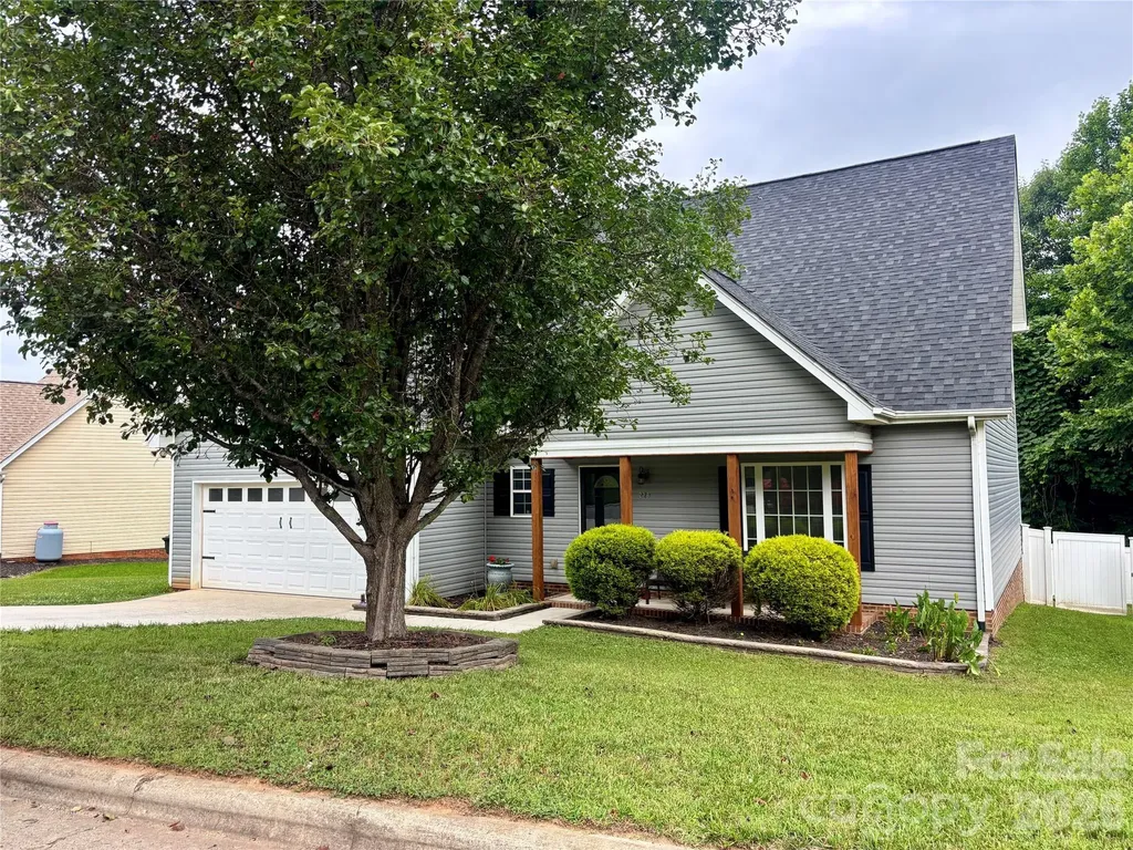229 17th Avenue SE Hickory NC 28602