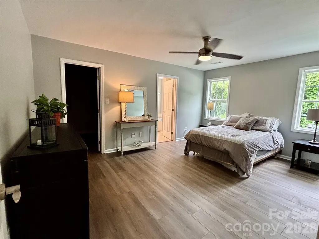 229 17th Avenue SE Hickory NC 28602