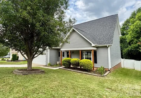 229 17th Avenue SE Hickory NC 28602
