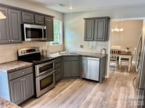 229 17th Avenue SE Hickory NC 28602