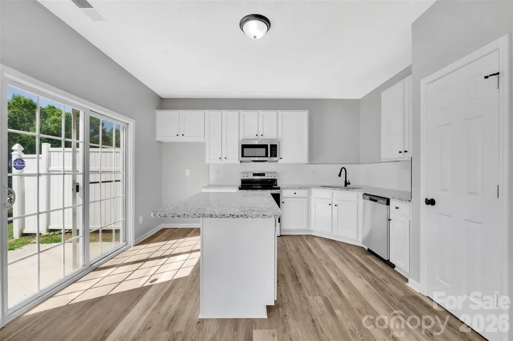 8558 Carolina Lily Lane Charlotte NC 28262