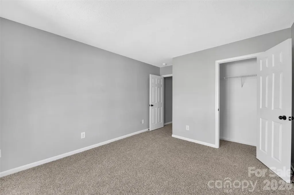 8558 Carolina Lily Lane Charlotte NC 28262