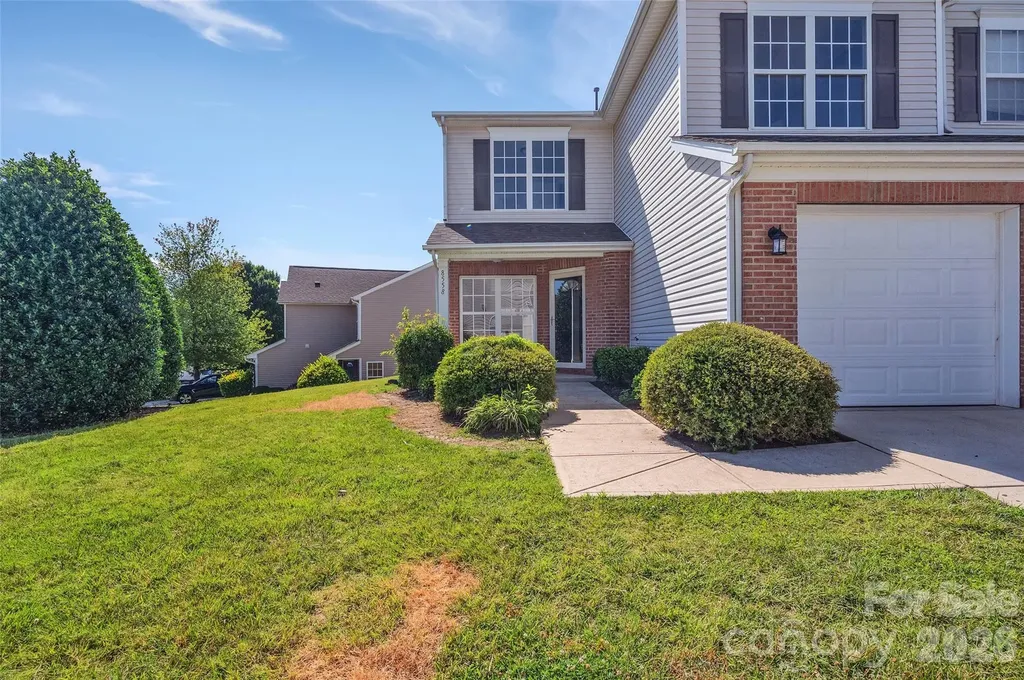 8558 Carolina Lily Lane Charlotte NC 28262