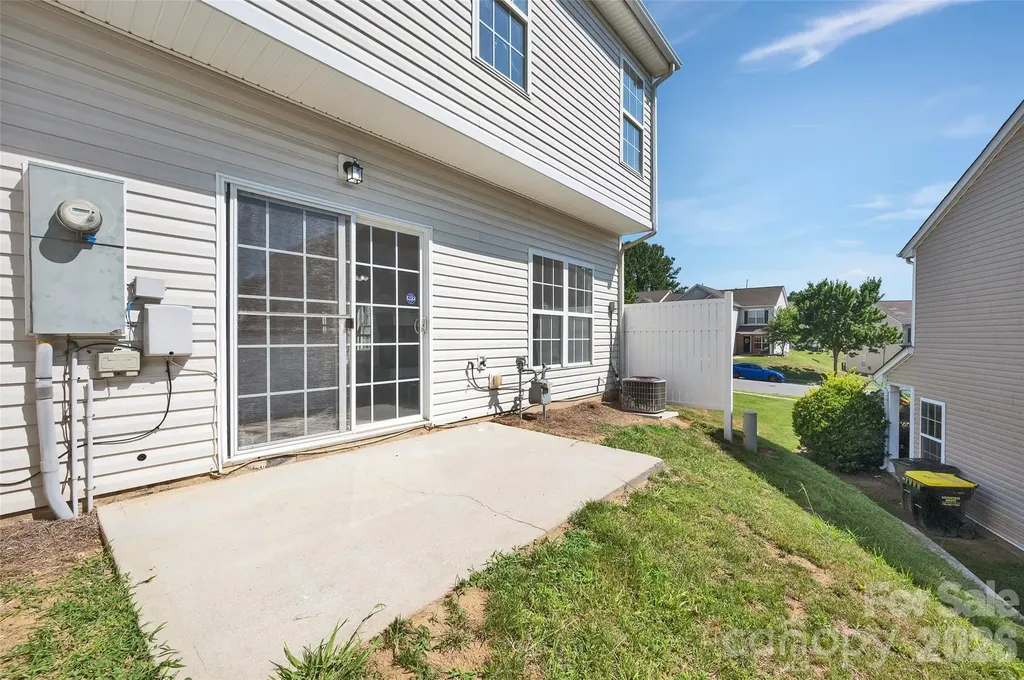 8558 Carolina Lily Lane Charlotte NC 28262