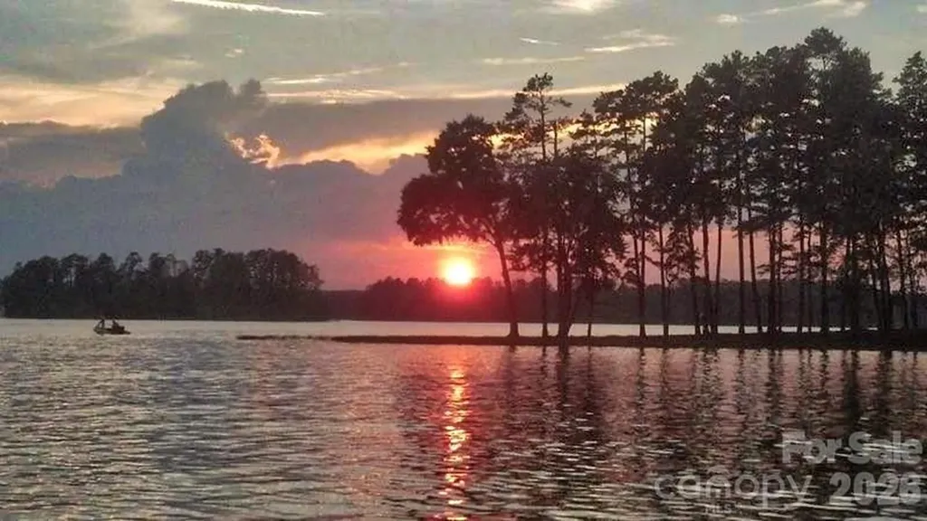 0 Pinehaven Drive Badin Lake NC 28127