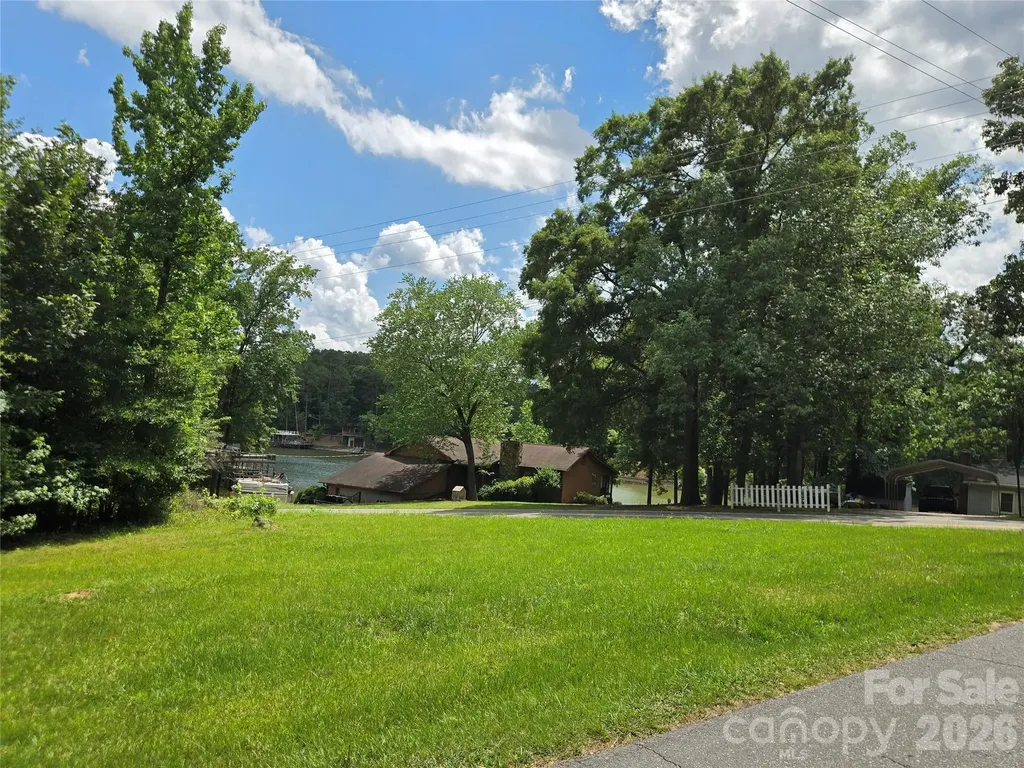 0 Pinehaven Drive Badin Lake NC 28127