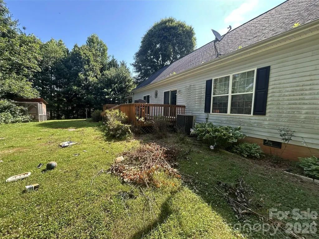 34 England Valley Road Weaverville NC 28787