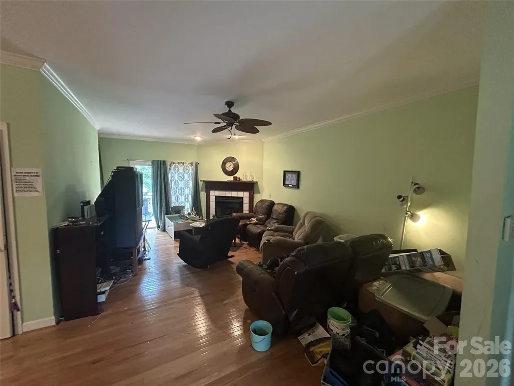 34 England Valley Road Weaverville NC 28787