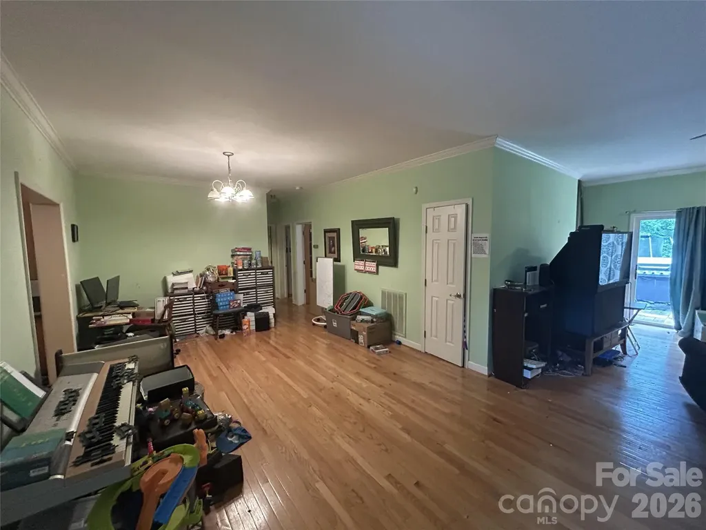 34 England Valley Road Weaverville NC 28787