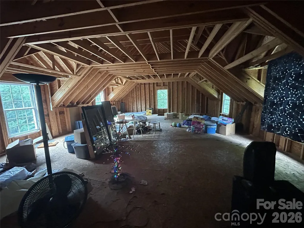 34 England Valley Road Weaverville NC 28787