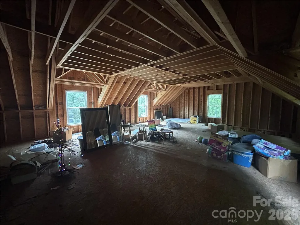 34 England Valley Road Weaverville NC 28787