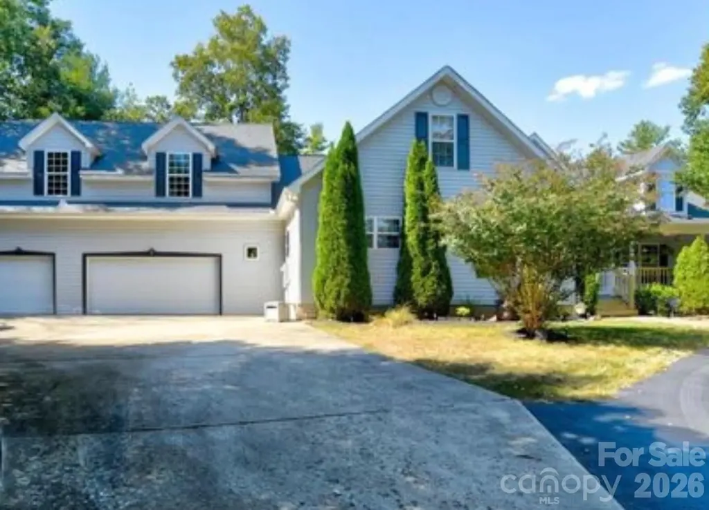 34 England Valley Road Weaverville NC 28787