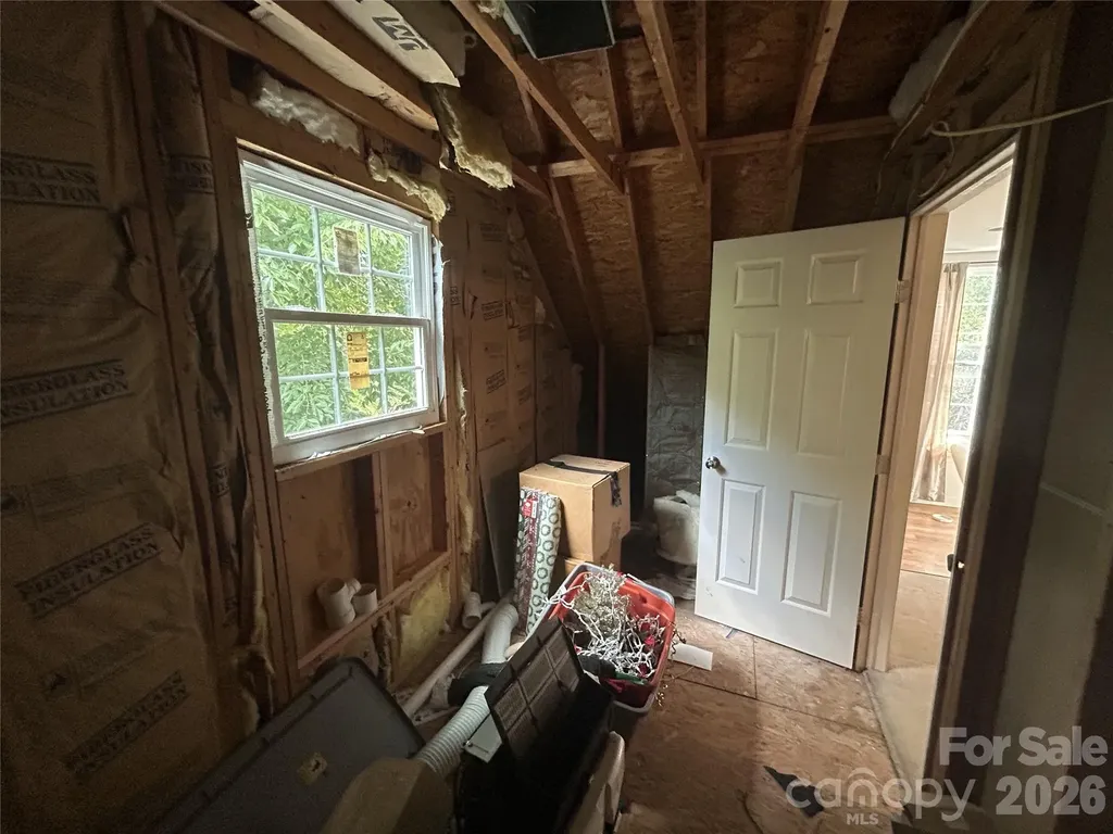 34 England Valley Road Weaverville NC 28787