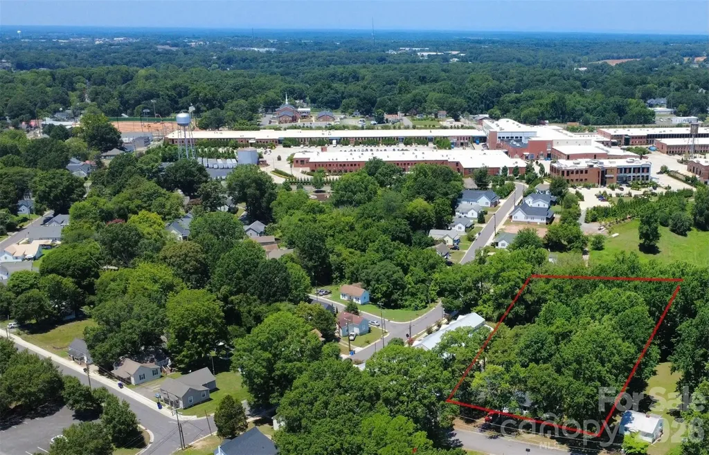 445 Oakwood Avenue Mooresville NC 28115