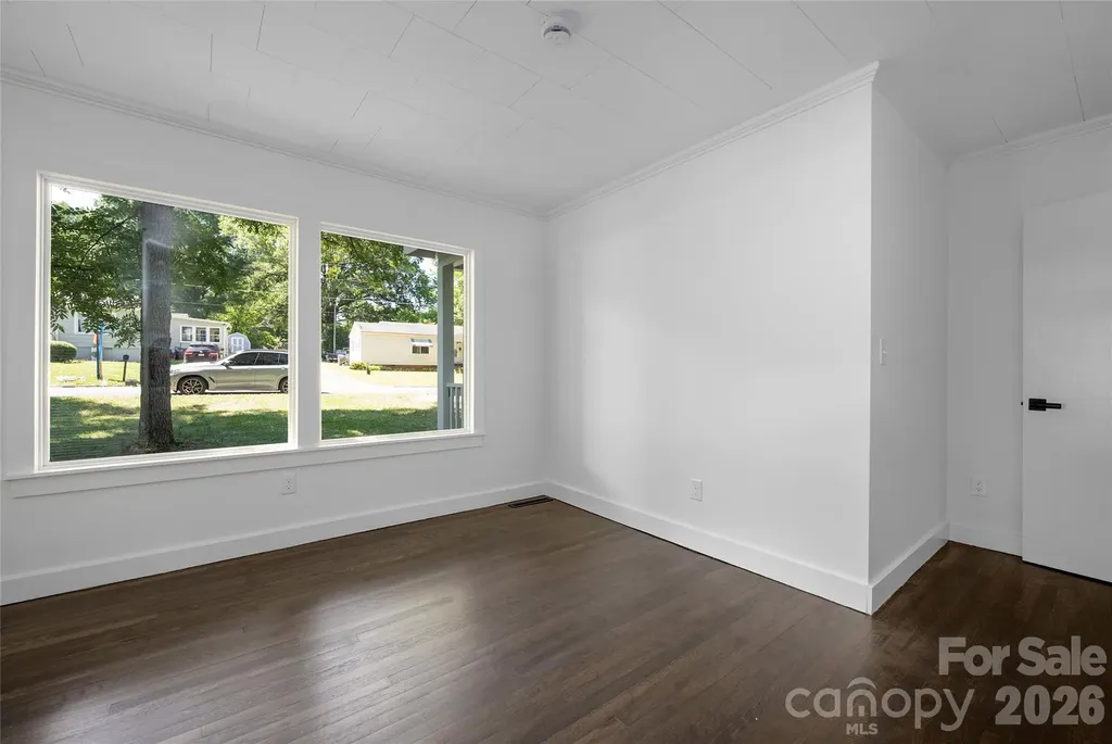 445 Oakwood Avenue Mooresville NC 28115