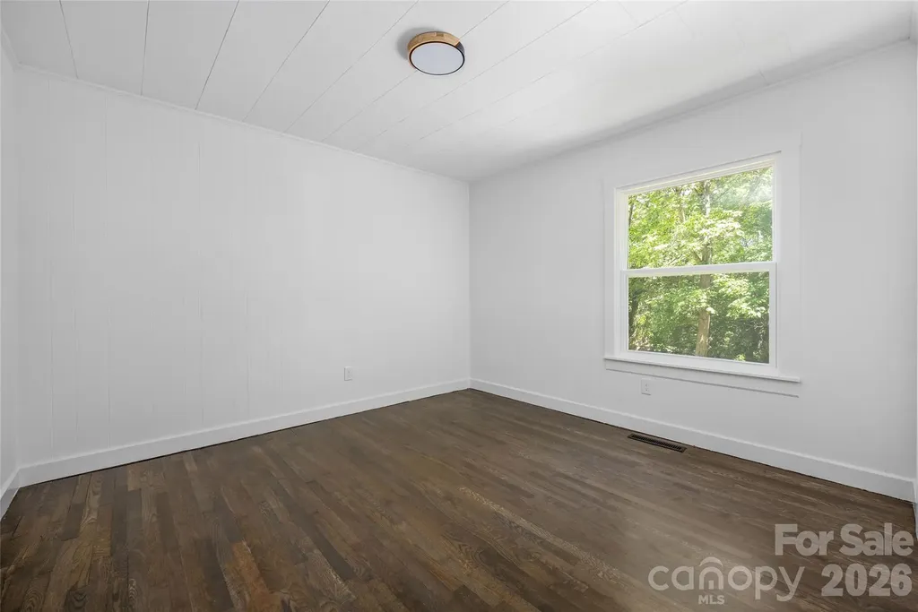445 Oakwood Avenue Mooresville NC 28115
