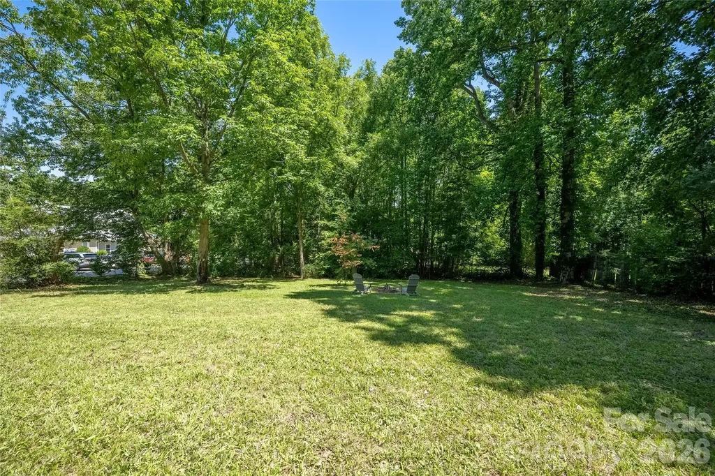 445 Oakwood Avenue Mooresville NC 28115