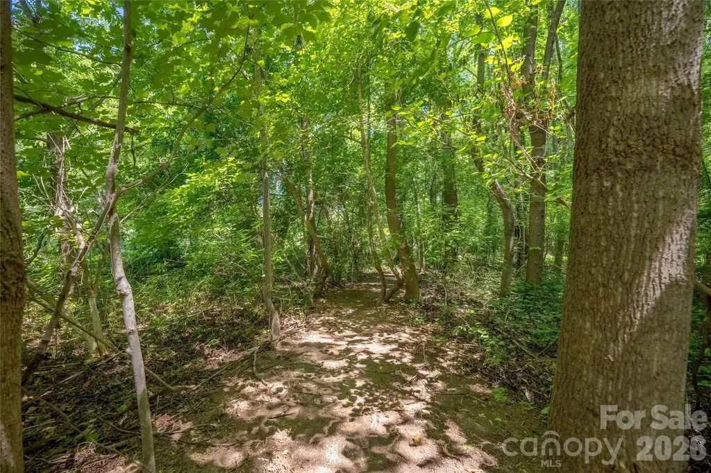 445 Oakwood Avenue Mooresville NC 28115