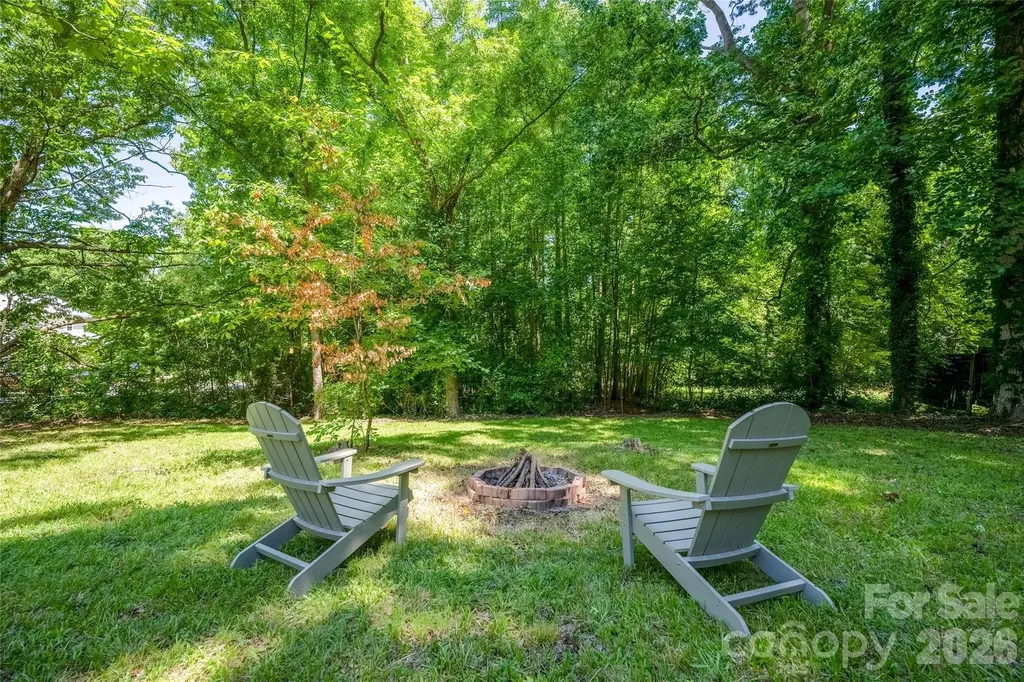 445 Oakwood Avenue Mooresville NC 28115