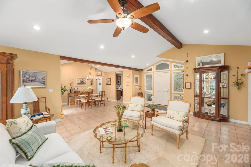 94 Oakcrest Lane Waynesville NC 28786