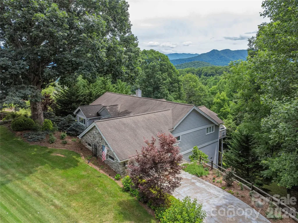 94 Oakcrest Lane Waynesville NC 28786