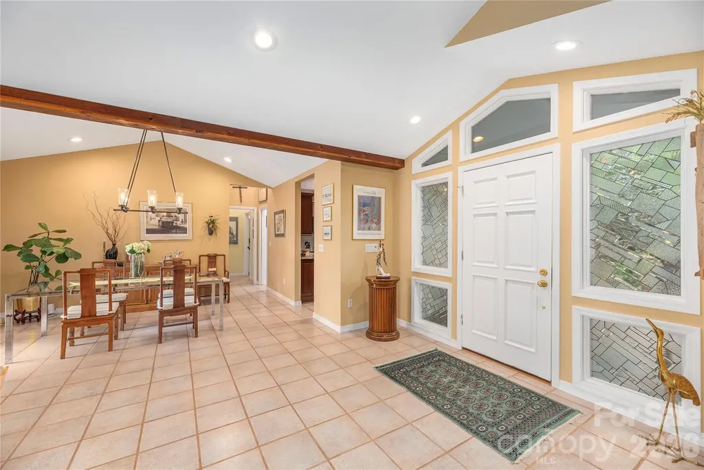 94 Oakcrest Lane Waynesville NC 28786
