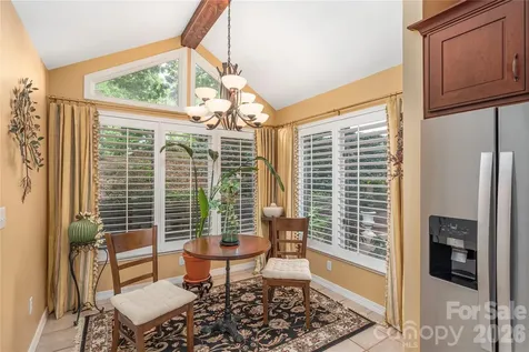 94 Oakcrest Lane Waynesville NC 28786