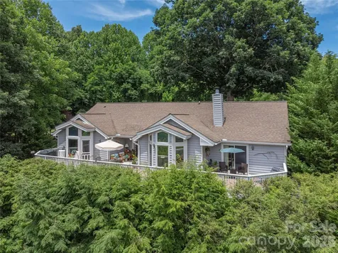 94 Oakcrest Lane Waynesville NC 28786