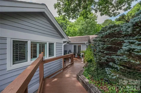 94 Oakcrest Lane Waynesville NC 28786