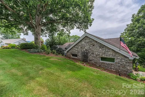 94 Oakcrest Lane Waynesville NC 28786