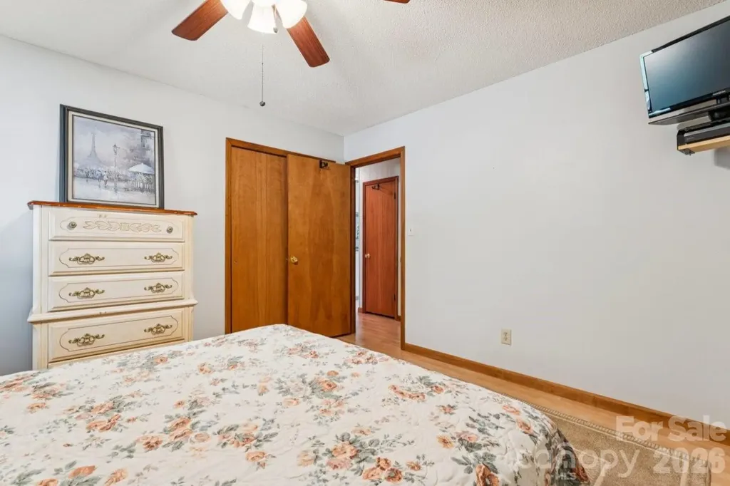 918 Pinehaven Drive New London NC 28127