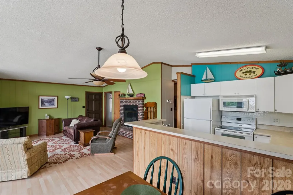 918 Pinehaven Drive New London NC 28127