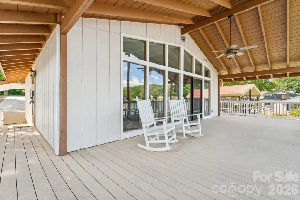 918 Pinehaven Drive New London NC 28127
