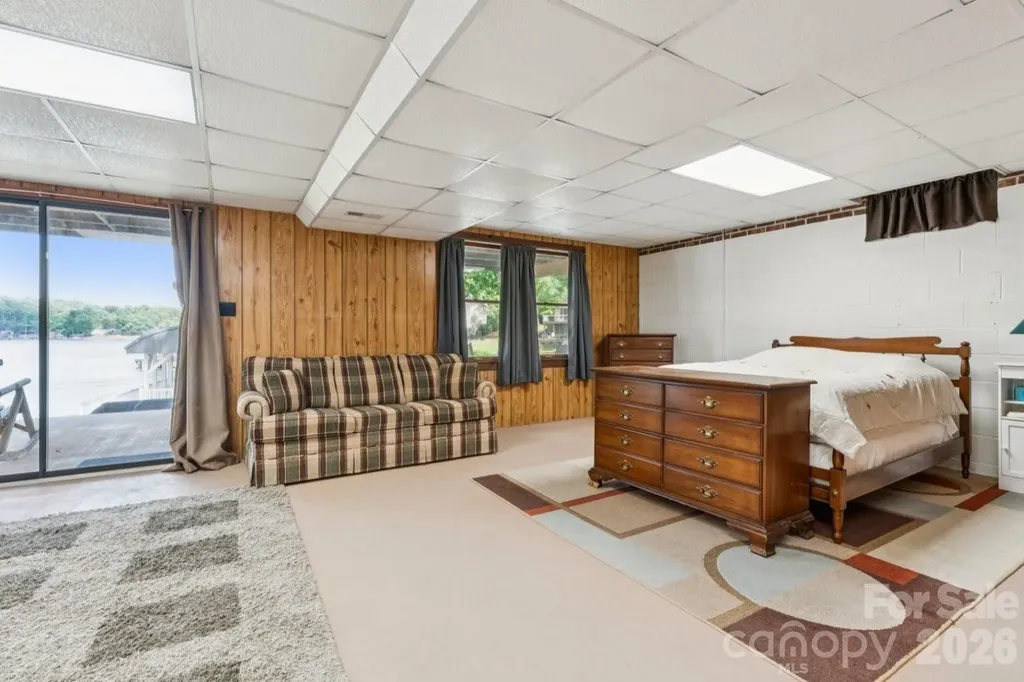 918 Pinehaven Drive New London NC 28127