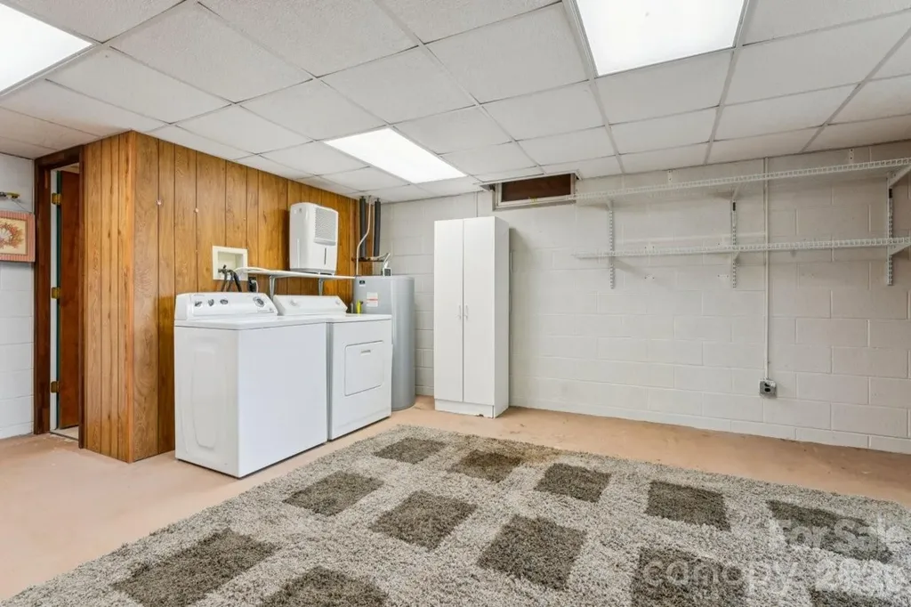 918 Pinehaven Drive New London NC 28127