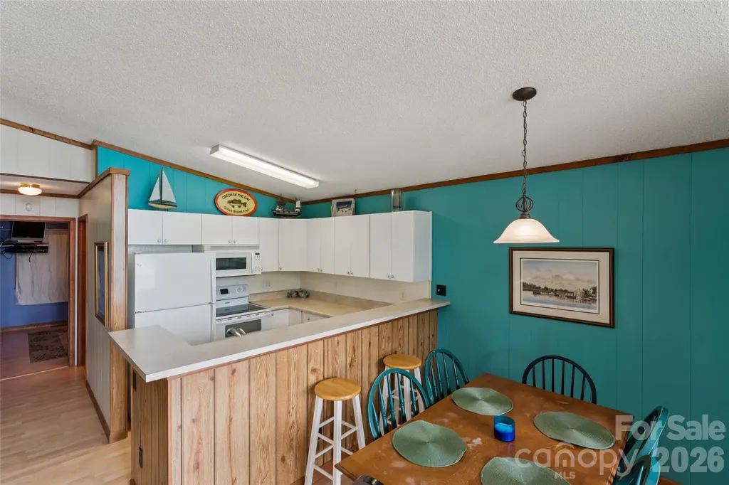 918 Pinehaven Drive New London NC 28127
