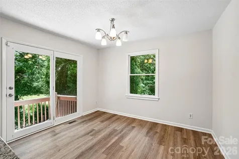 51 Wake Robin Way Asheville NC 28805
