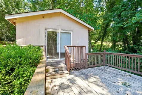 51 Wake Robin Way Asheville NC 28805
