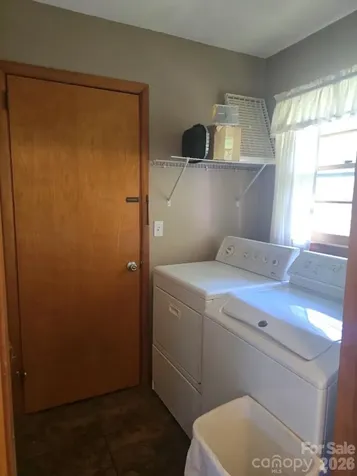 629 Willow Road Hendersonville NC 28739