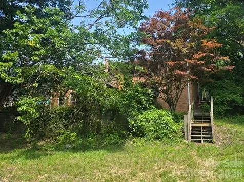 629 Willow Road Hendersonville NC 28739