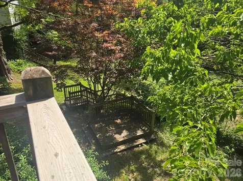 629 Willow Road Hendersonville NC 28739