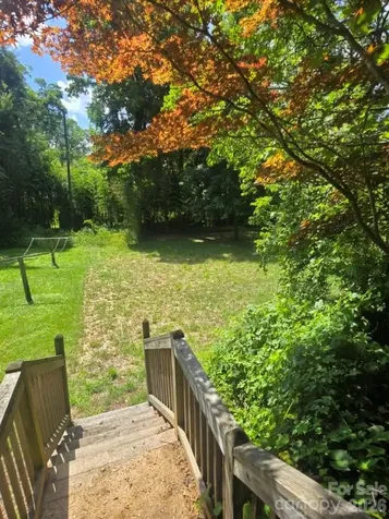 629 Willow Road Hendersonville NC 28739