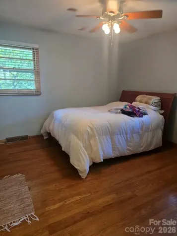 629 Willow Road Hendersonville NC 28739