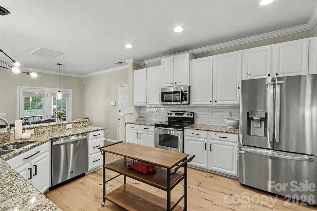 11830 Warfield Avenue Huntersville NC 28078